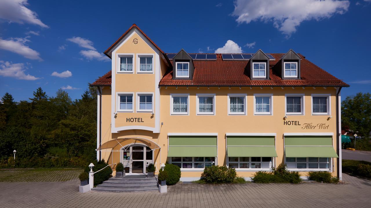 Hotel Alter Wirt Hallbergmoos Exteriör bild